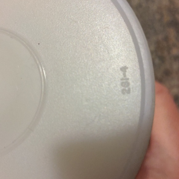 Vintage Tupperware Handolier Container 48 ounces - Picture 5 of 8